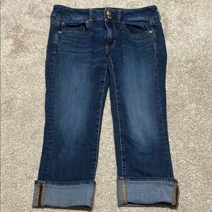 American Eagle Cropped Blue Jeans